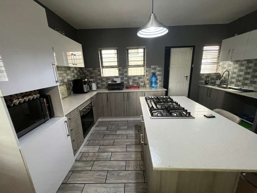 3 Bedroom Property for Sale in Waterkloof North West